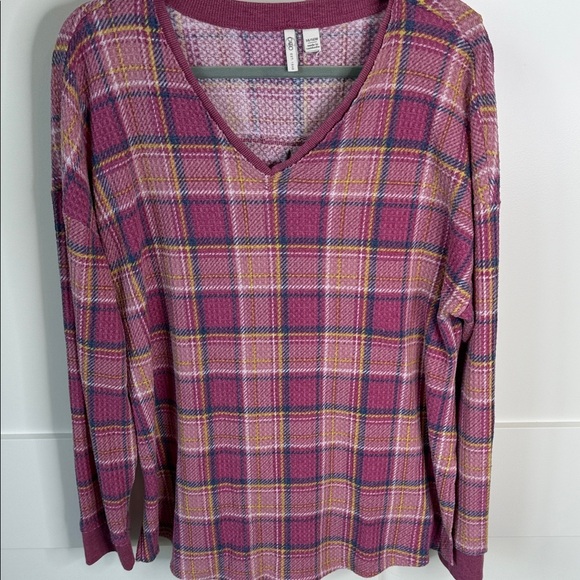 Cato Plaid V-Neck Long Sleeve Top - Picture 2 of 7